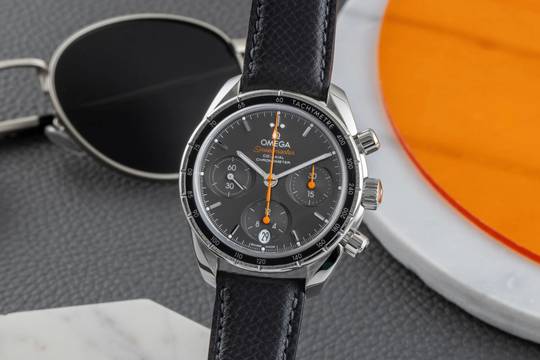  Omega Speedmaster 38 Chronograph Automatik Stahl 324.32.38.50.06.001 B&P 