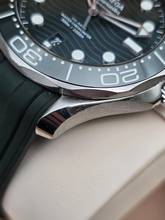 Thumbnail von Omega Seamaster Diver 300 M Master Chronometer 210.32.42.20.10.001 Green Dial Very Good Full Set 1-2023