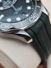 Thumbnail von Omega Seamaster Diver 300 M Master Chronometer 210.32.42.20.10.001 Green Dial Very Good Full Set 1-2023