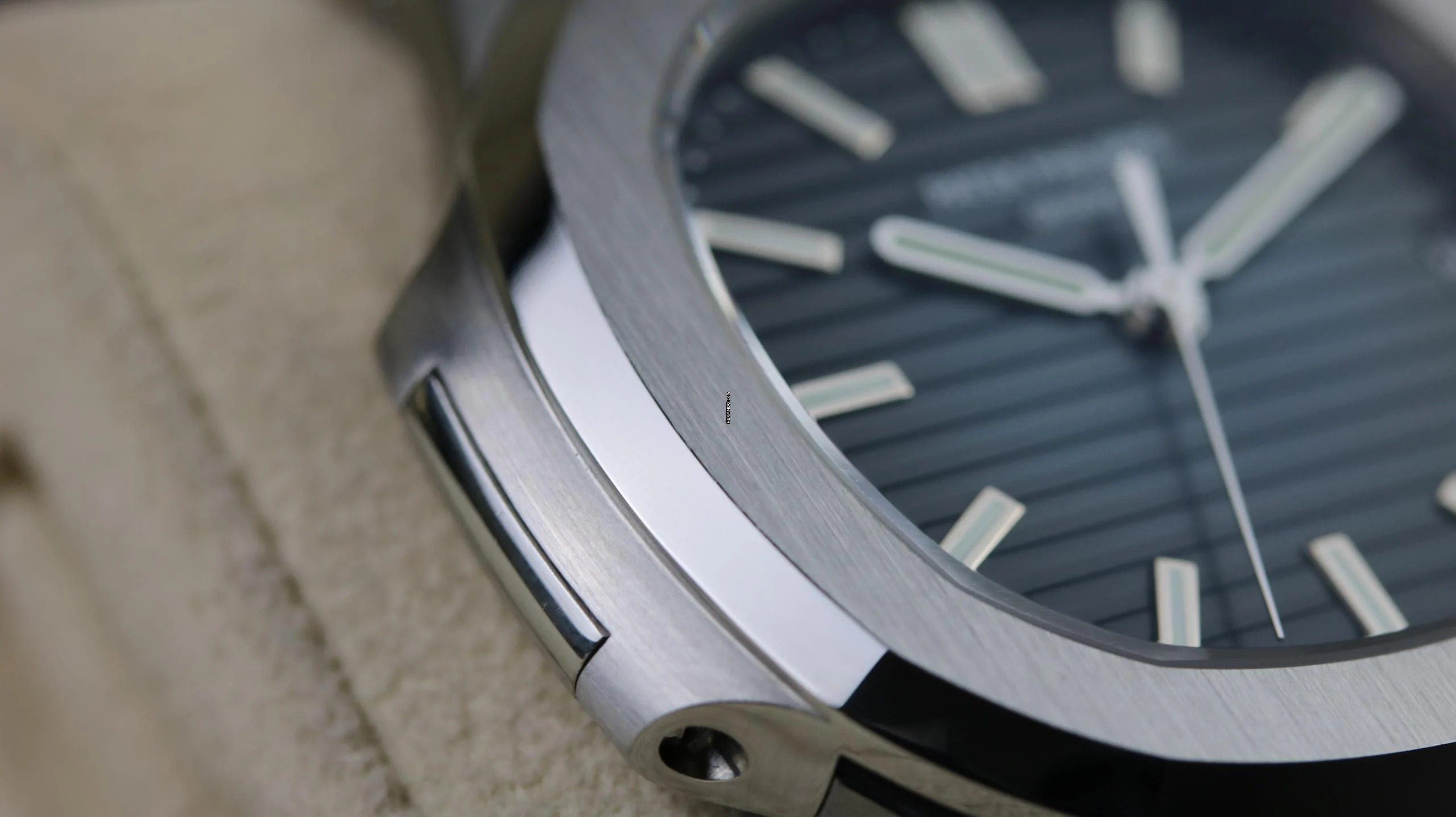 Thumbnail von Patek Philippe Nautilus Steel - Blue New Calibre - like New - Fullset - 2020
