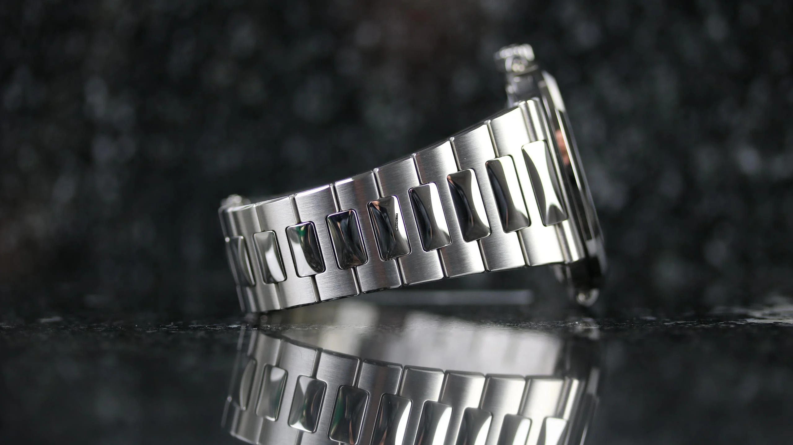 Thumbnail von Patek Philippe Nautilus Steel - Blue New Calibre - like New - Fullset - 2020