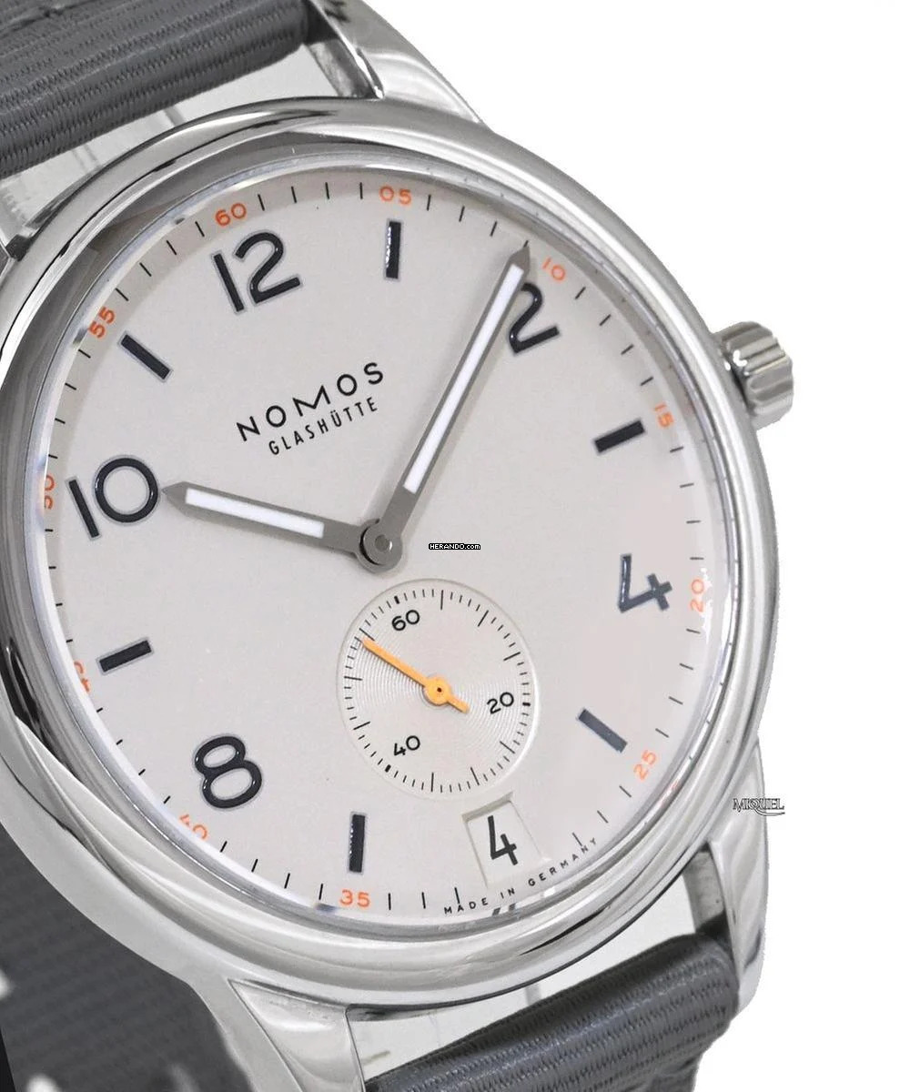  NOMOS Club Automat Datum Ref. 775 