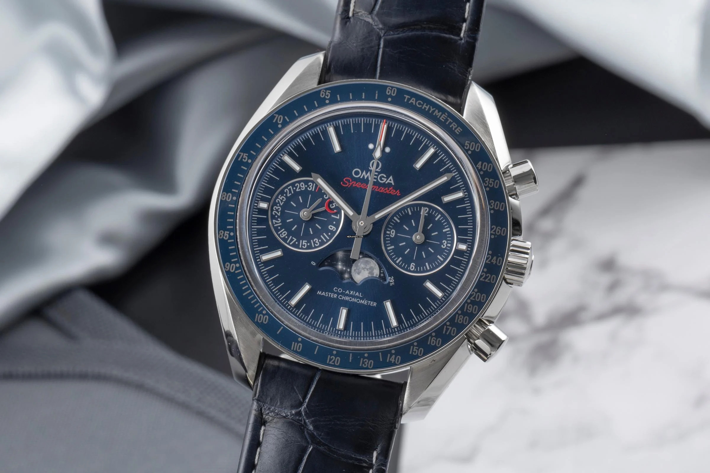  Omega Speedmaster Moonphase Mondphase Chronograph Co-Axial 304.33.44.52.03.001 
