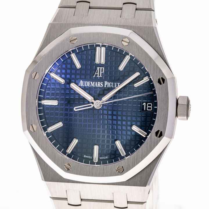  Audemars Piguet Royal Oak Steel 41 Blue – 15500ST.OO.1220ST.01 – like NEW – 2021 Full Set 