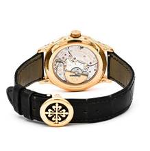 Thumbnail von Patek Philippe Perpetual Calendar 5327R-001