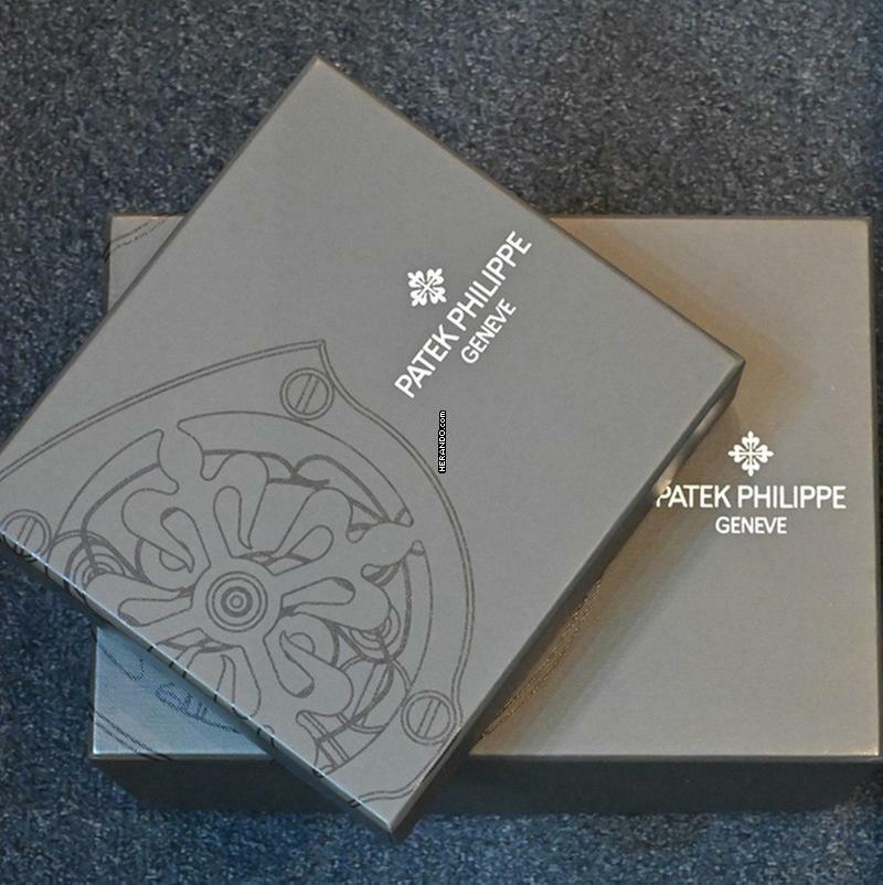 Thumbnail von Patek Philippe Perpetual Calendar 5327R-001