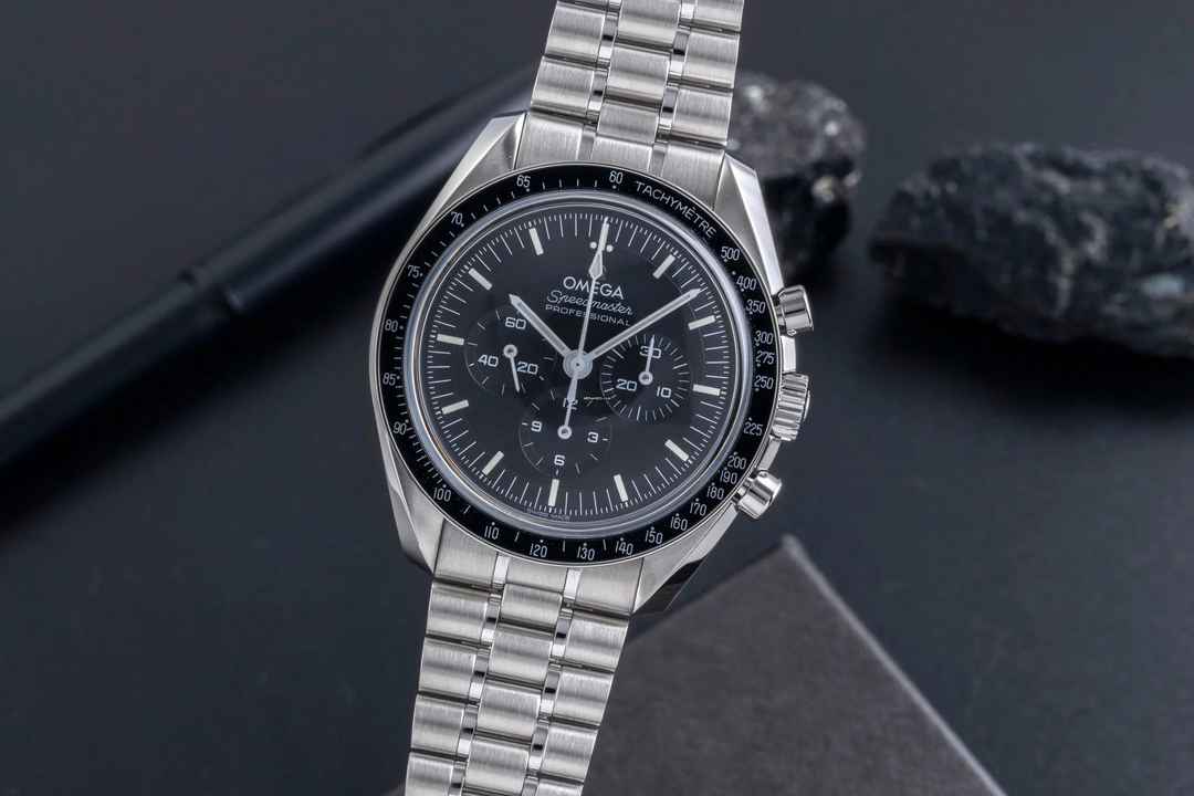  Omega Speedmaster Professional Moonwatch Chronograph Ref. 310.30.42.50.01.002 B&P 2025 