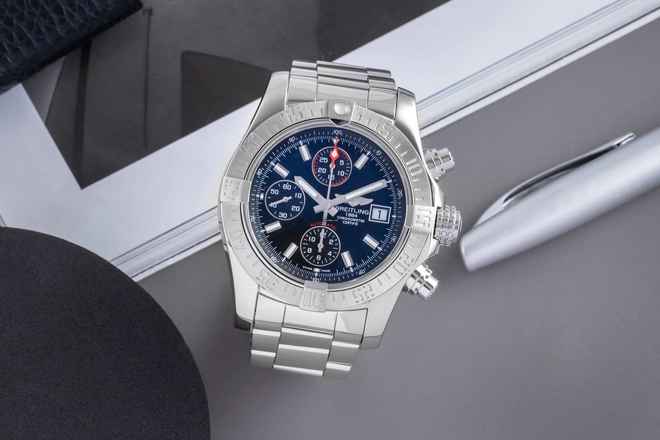  Breitling Avenger II Chronograph Stahl Automatik Ref. A1338111/BC32 B&P 2019 