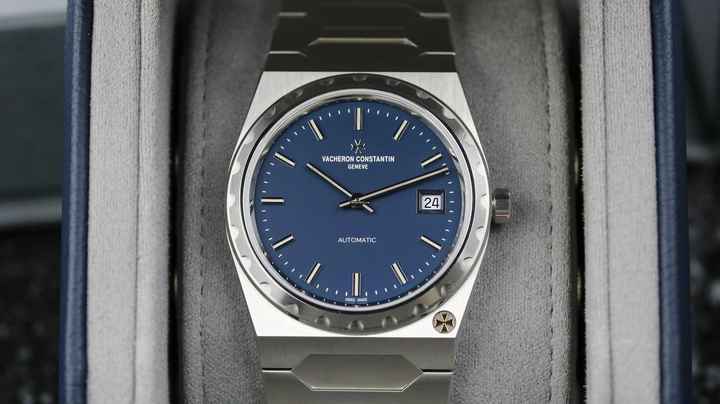  Vacheron Constantin 222 Historiques 222 4200h/222a-b934 Steel - Blue - New - Fullset - 01/2026 