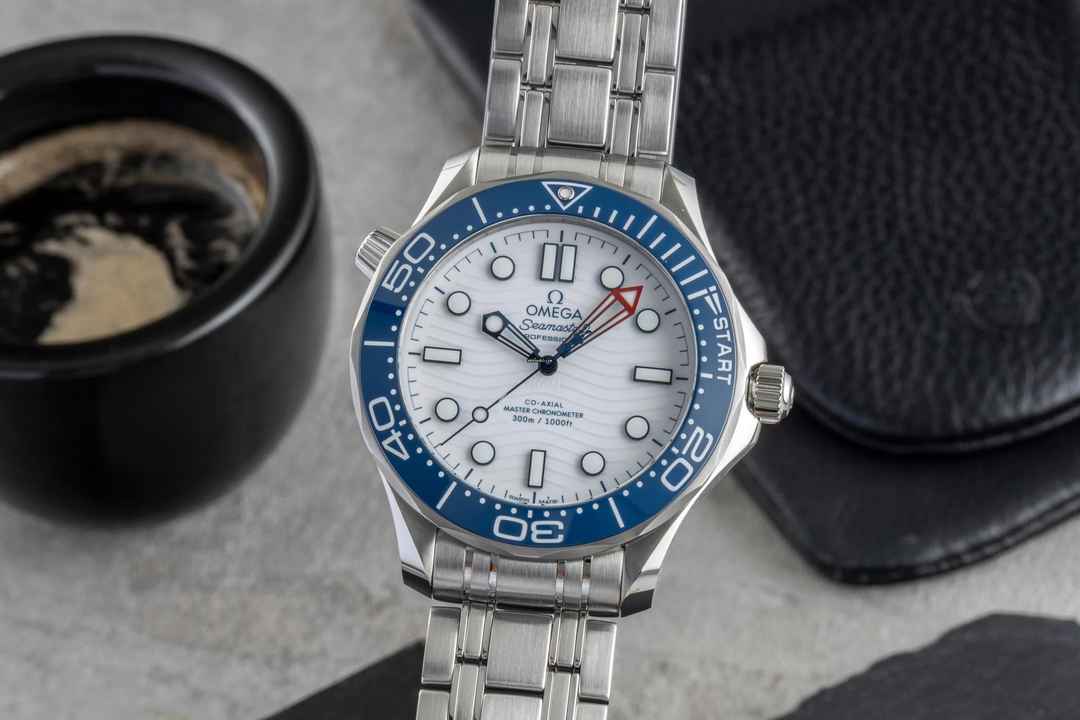  Omega Seamaster Diver 300 M 37th America's Cup Automatik Ref. 210.30.42.20.04.002 