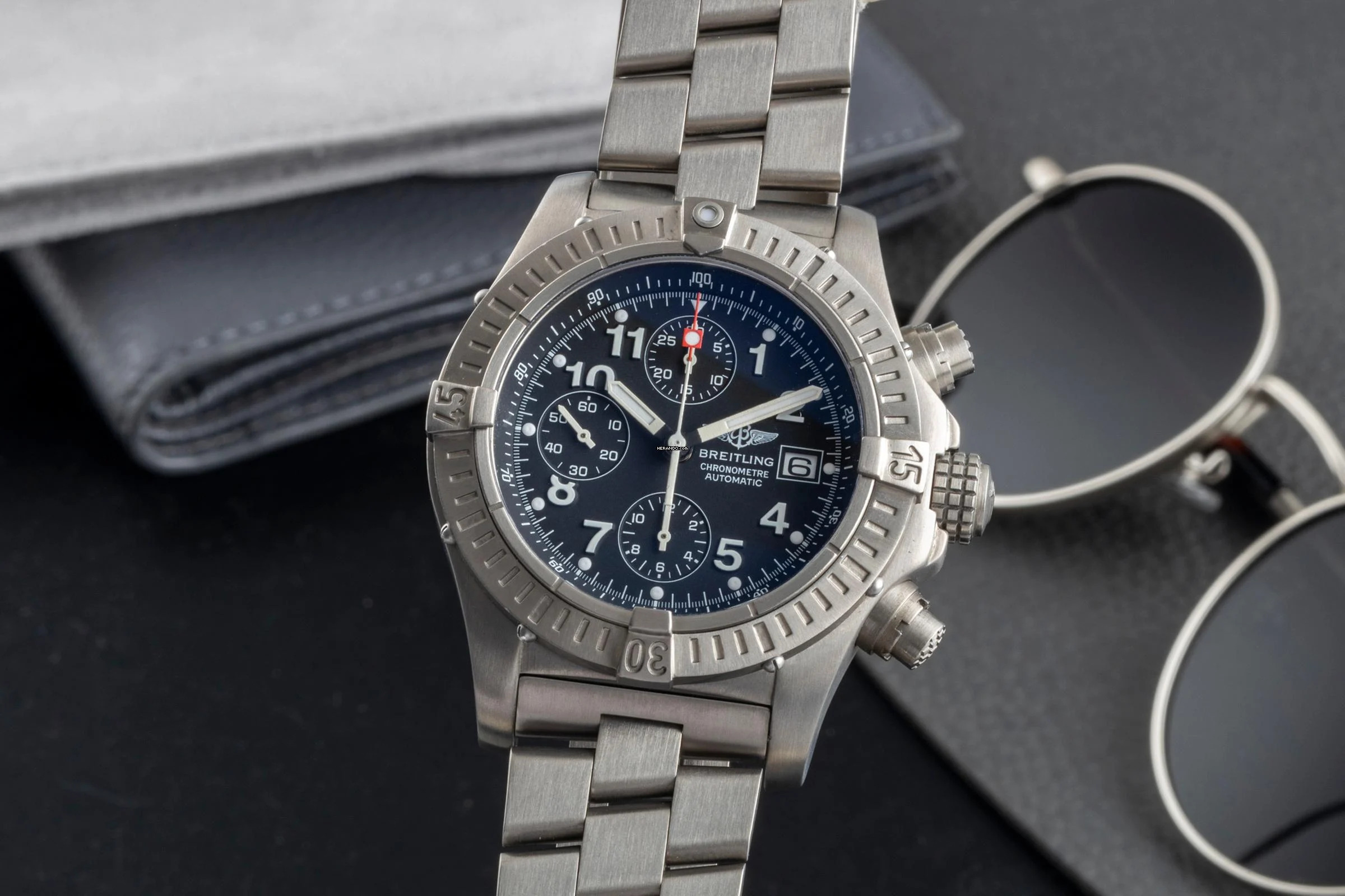 Breitling Avenger Chronograph Titan Automatik Herrenuhr Ref. E13360