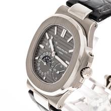 Thumbnail von Patek Philippe Nautilus Whitegold Moonphase – 5712G-001 – like NEW – 2019 Full Set