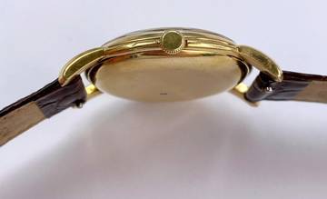 Thumbnail von IWC Serviced Solid Gold 36mm Vintage Teardrop Lugs