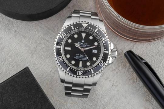  Rolex Sea-Dweller Deepsea Black Dial Oyster Stahl Automatik Ref. 116660 Papers 