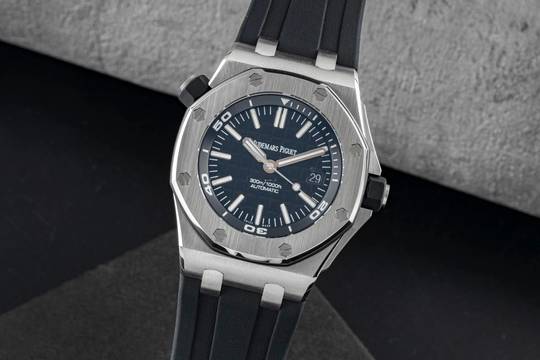  Audemars Piguet Royal Oak Offshore Diver Stahl Automatik Ref 15710ST.00.A002CA.01 Box & Papiere 