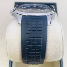 Thumbnail von Patek Philippe Aquanaut (with first buying receipt) NEW,UNWORN + BOX&PAPERS + NEW Clasp and Movement