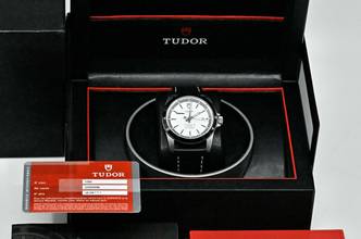 Thumbnail von Tudor Grantour Date 20500N | CC100 Full Set 2012 | white dial | Steel