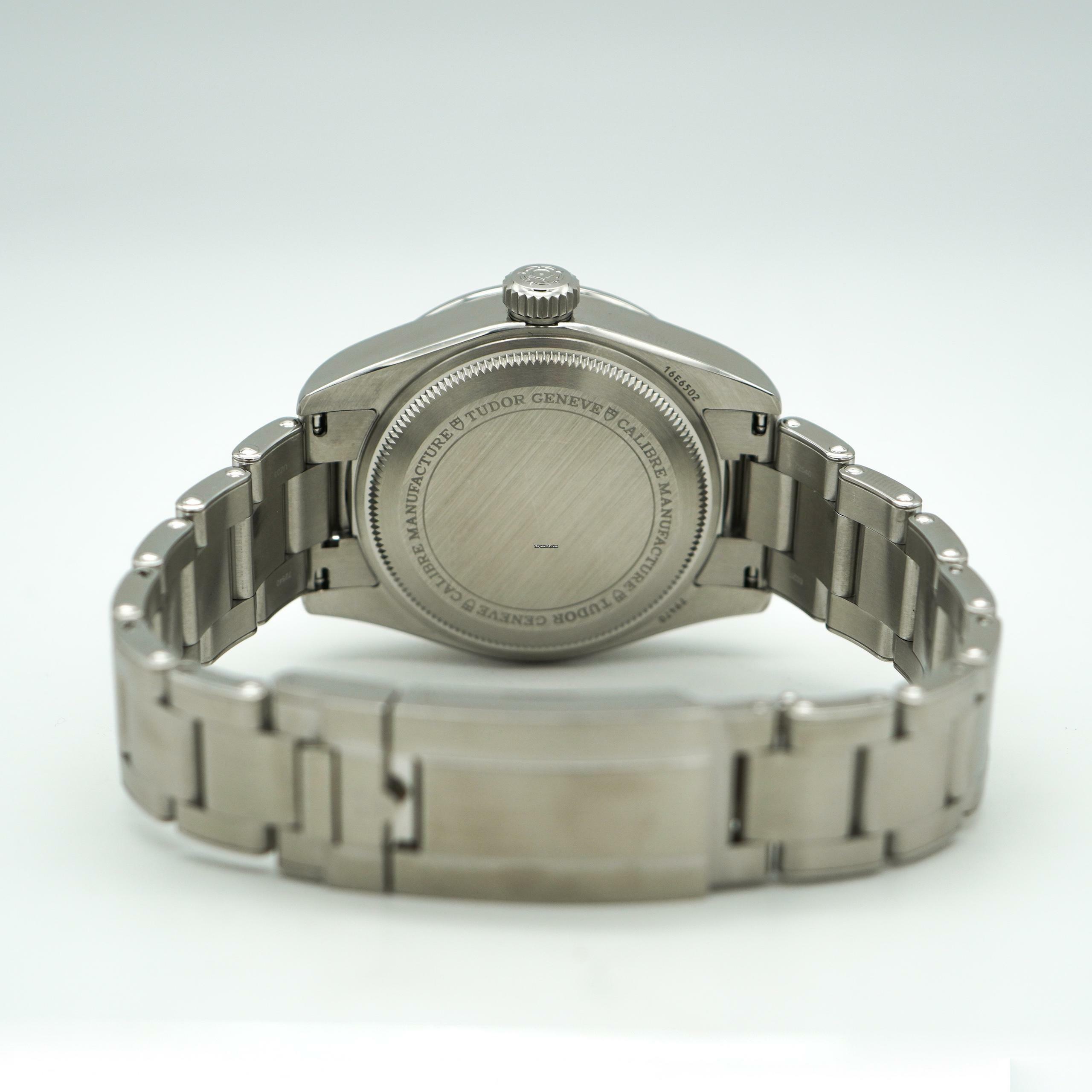 Thumbnail von Tudor Black Bay Pro 79470-0001