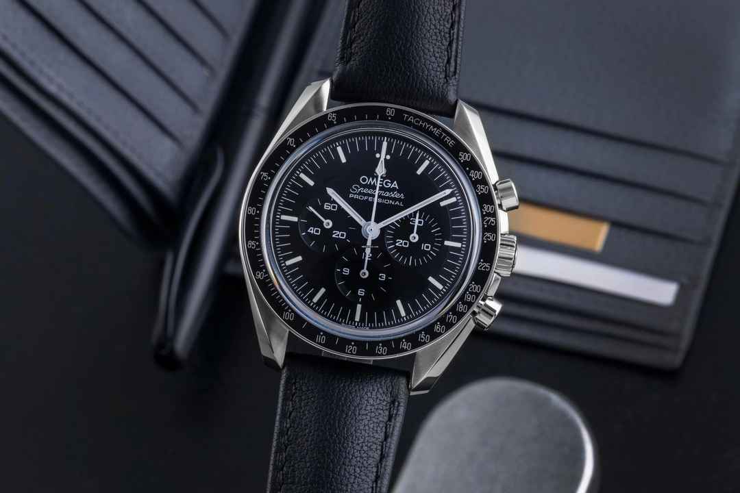  Omega Speedmaster Professional Moonwatch Handaufzug Ref. 310.32.42.50.01.002 B&P 