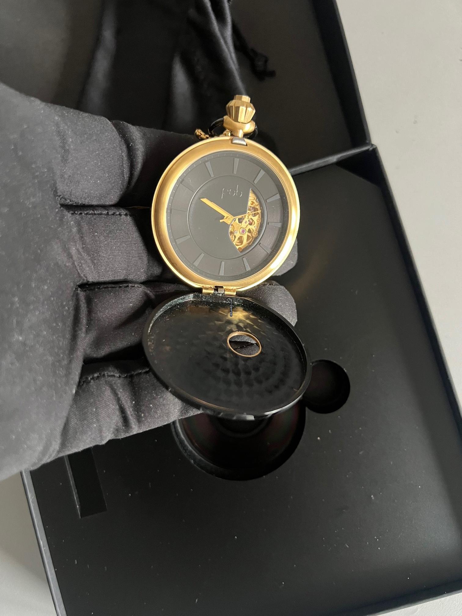 Thumbnail von Fob Paris R40 z złotą łańcuszkiem