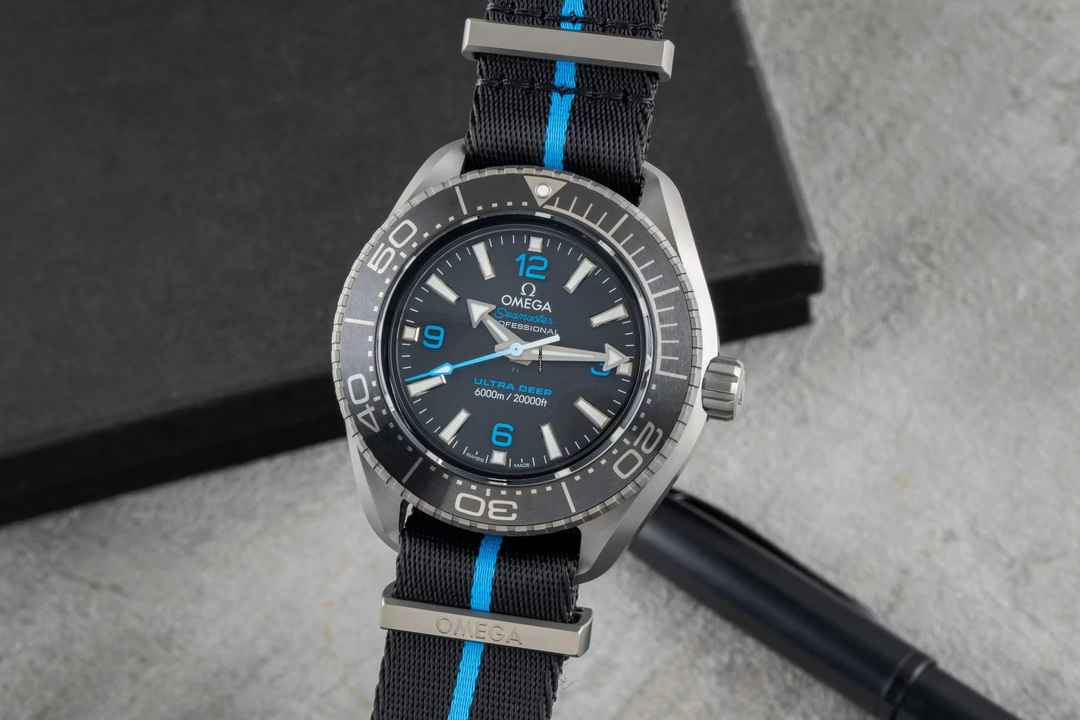  Omega Seamaster Ultra Deep 6000M Planet Ocean 6000M 215.92.46.21.01.001 Box & Papiere 2025 