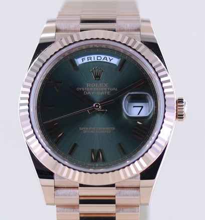  Rolex Day-Date 40 40mm 18K Roségold Olive green Dial Presidentband Klassiker Fluted B+P 