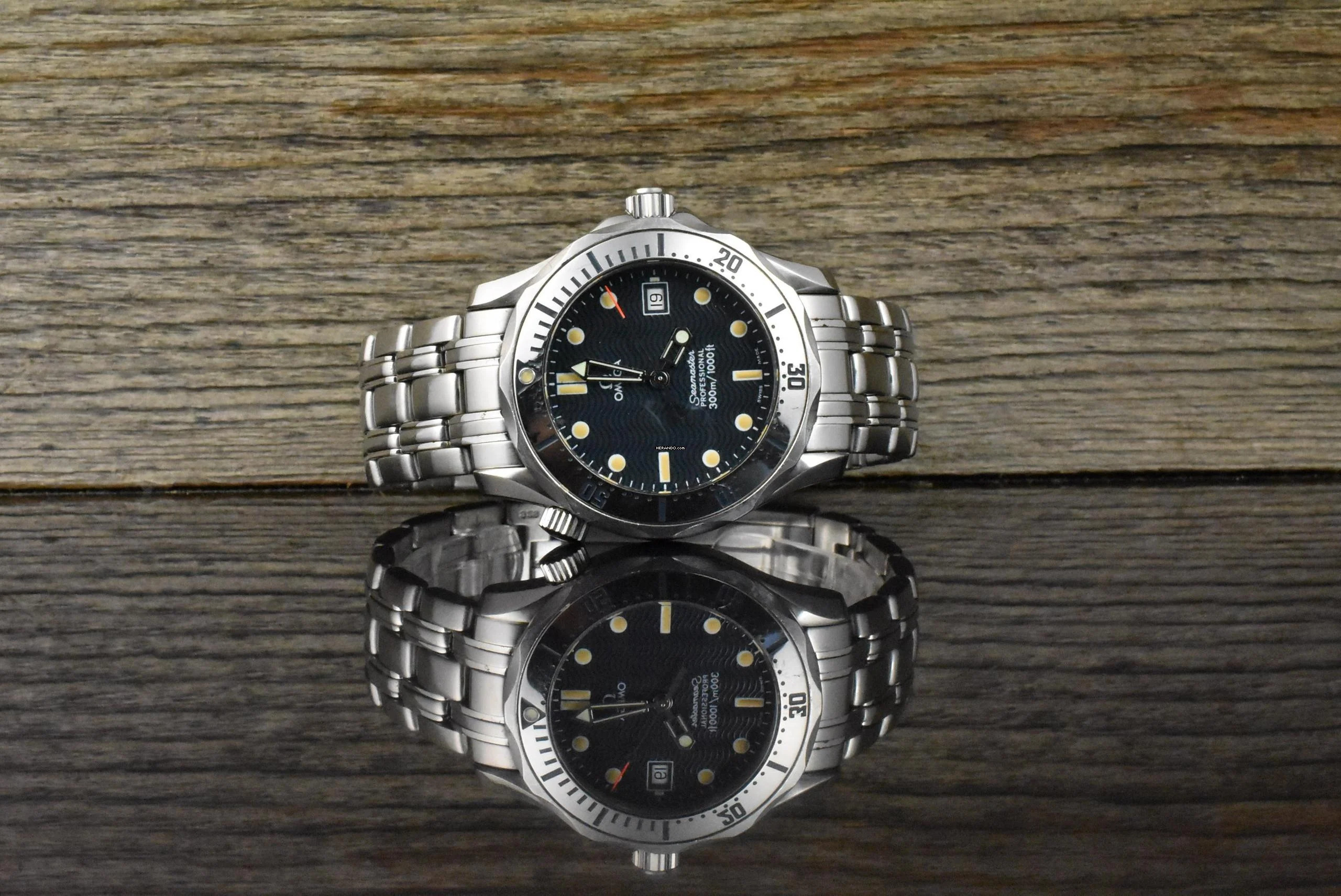 Omega Seamaster Diver 300 M Professional 300M Mid Size Quarz 36MM NICE VINTAGE - Tritium