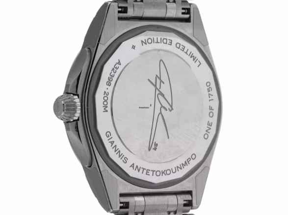  Breitling Chronomat GMT Giannis Antetokounmpo GMT Ref.A32398A11L1A1 2026 Full Set Ungetragen Chronomat GMT Giannis Antetokounmpo Green Dial 