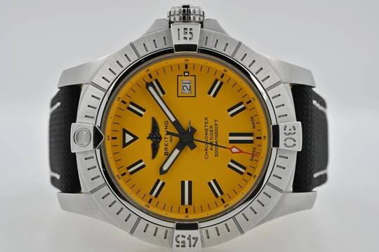  Breitling Avenger Seawolf 45 Gelb Yellow A17319 