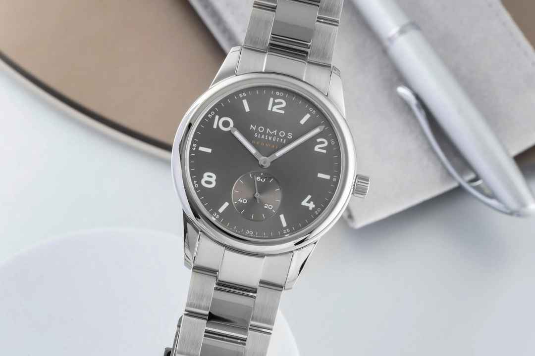  NOMOS Club Neomatik Stahl Automatik Herrenuhr Ref. 763 Box & Papiere 2025 