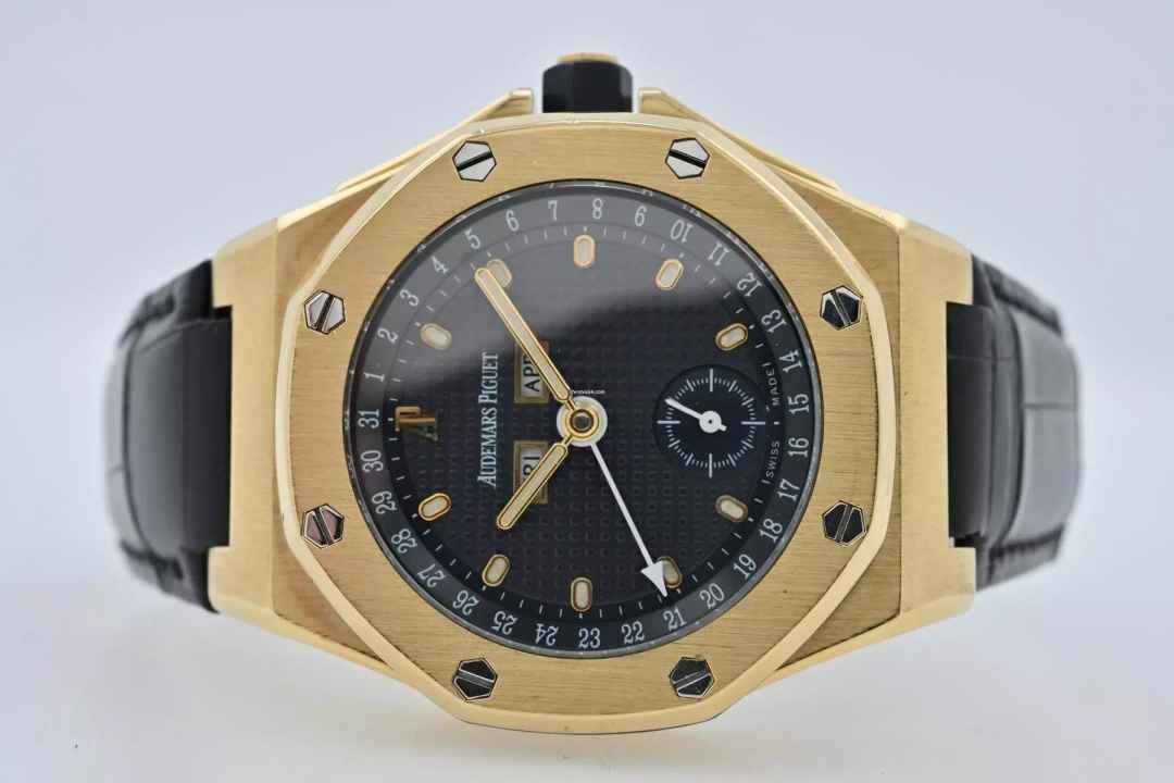  Audemars Piguet Royal Oak Offshore Triple Calendar Date 18k Yellow Gold 25808 