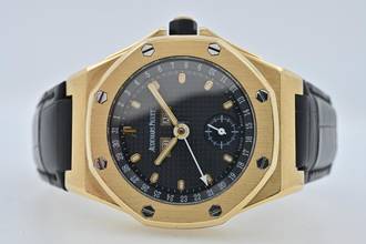 Thumbnail von Audemars Piguet Royal Oak Offshore Triple Calendar Date 18k Yellow Gold 25808