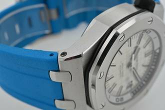 Thumbnail von Audemars Piguet Royal Oak Offshore Diver Silver Dial 15710ST.OO.A002CA.02