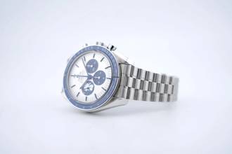 Thumbnail von Omega Speedmaster Professional Moonwatch Silver Snoopy Award - UNWORN - With Additional Leather Strap - With Box And Papers - 310.32.42.50.02.001 2024