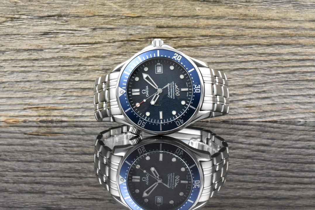  Omega Seamaster Diver 300 M 40th Anniversary James Bond Limited Edition Vintage B&P 2003 