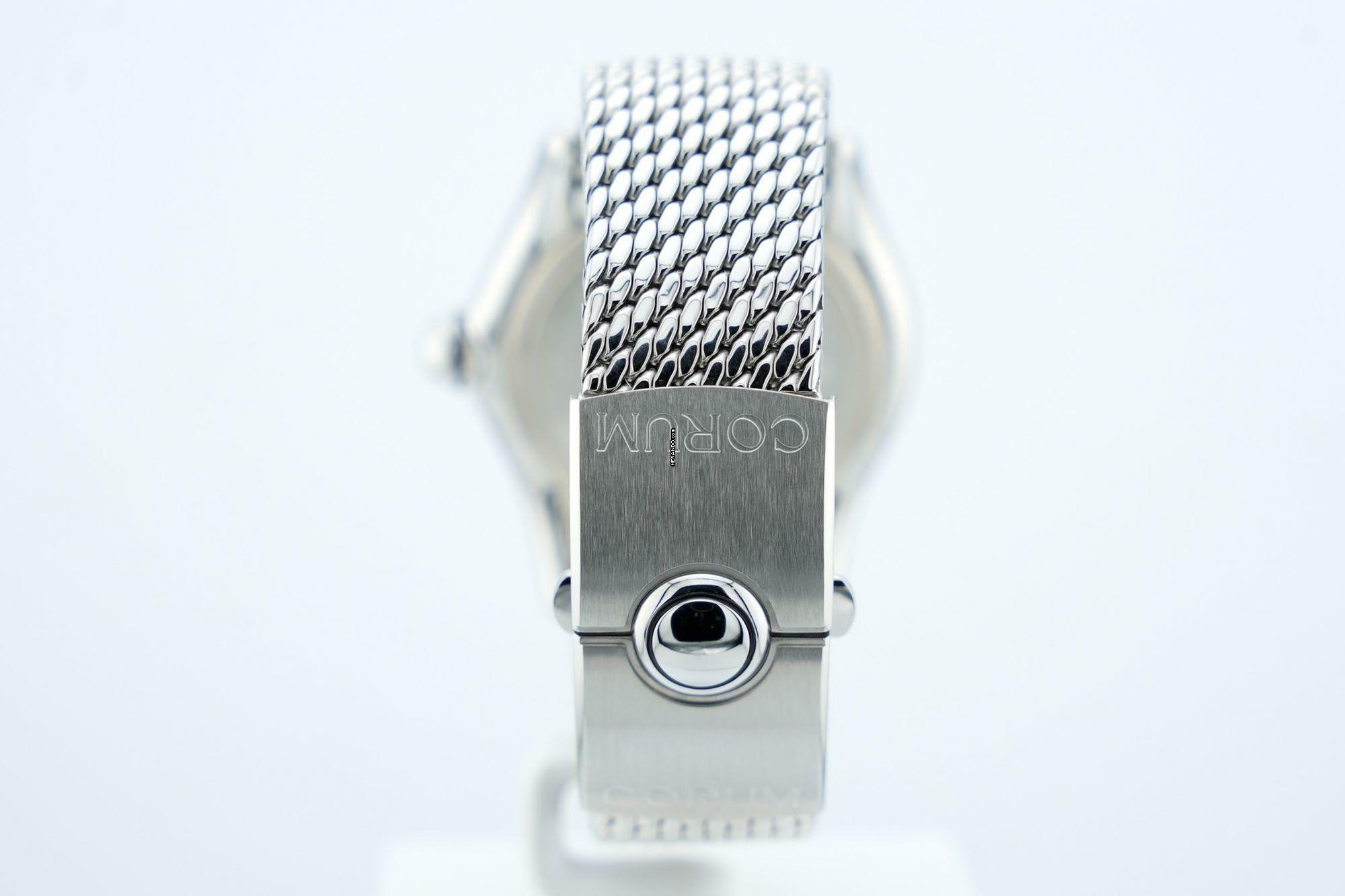 Thumbnail von Corum Bubble Snow Flake 45MM Diamonds 163.150.20