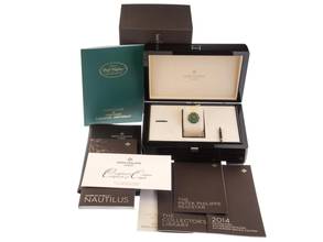 Thumbnail von Patek Philippe Nautilus Ref.5712/1A-001 2014 Full Set Original unpoliert Nautilus Mondphase