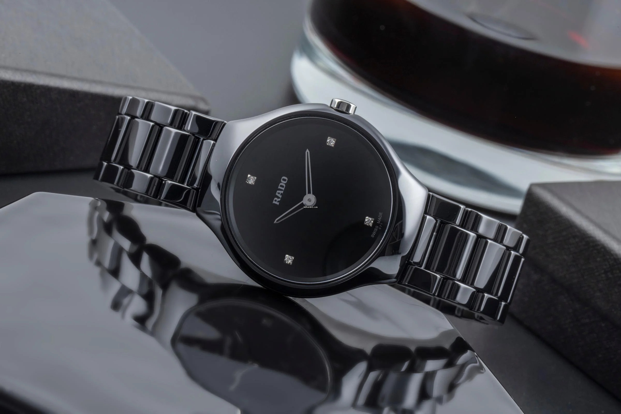 Thumbnail von Rado True Thinline Black Dial Black CeramicDamenuhr Ref. 01.420.0742.3.071 B&P