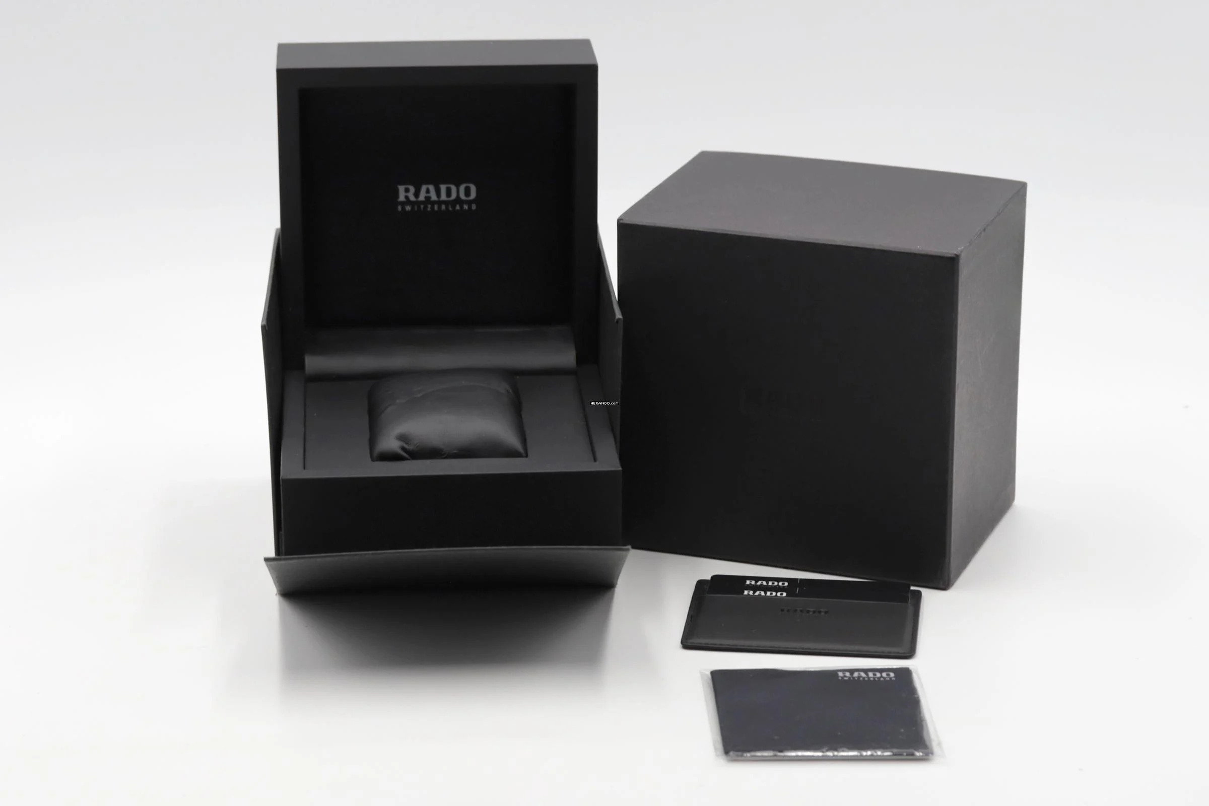 Thumbnail von Rado True Thinline Black Dial Black CeramicDamenuhr Ref. 01.420.0742.3.071 B&P