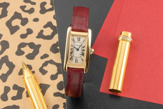  Cartier Tank Américaine SM 18k (0,750) Gold Quarz Damenuhr Ref. W2601556 1710 