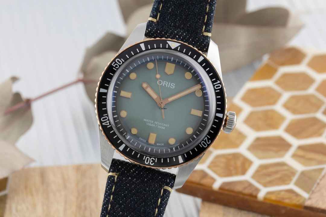  Oris Divers Sixty Five X Momotaro Stahl / Bronze Automatik Herrenuhr Ref. 01 733 7707 4337 B&P 