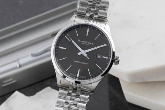  Bruno Söhnle Glashütte Turin III Big Stahl Quarz Herrenuhr Ref.17-13225-842 B&P 