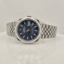 Thumbnail von Rolex Datejust 36 Motif Blue Dial Jubilee Automático Completo
