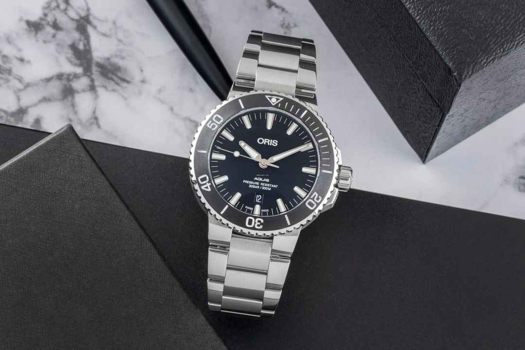  Oris Aquis Date Stahl Automatik Herrenuhr Ref 01 733 7730 4154-07 8 24 05PEB B&P 