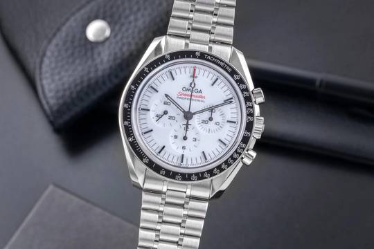  Omega Speedmaster Professional Moonwatch Chronograph Stahl Ref. 310.30.42.50.04.001 B&P 