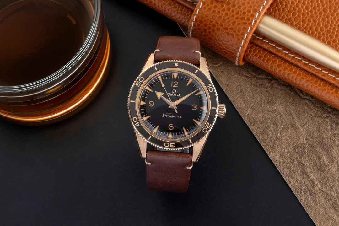  Omega Seamaster 300 Bonze Gold Automatik Ref. 234.92.41.21.10.001 
