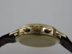 Thumbnail von Universal Genève Tri-Compax Chronograph Tri Compax 18 Kt Gold im original Zustand Kaliber 281 Absolute Rarität 34 mm Herrenuhr