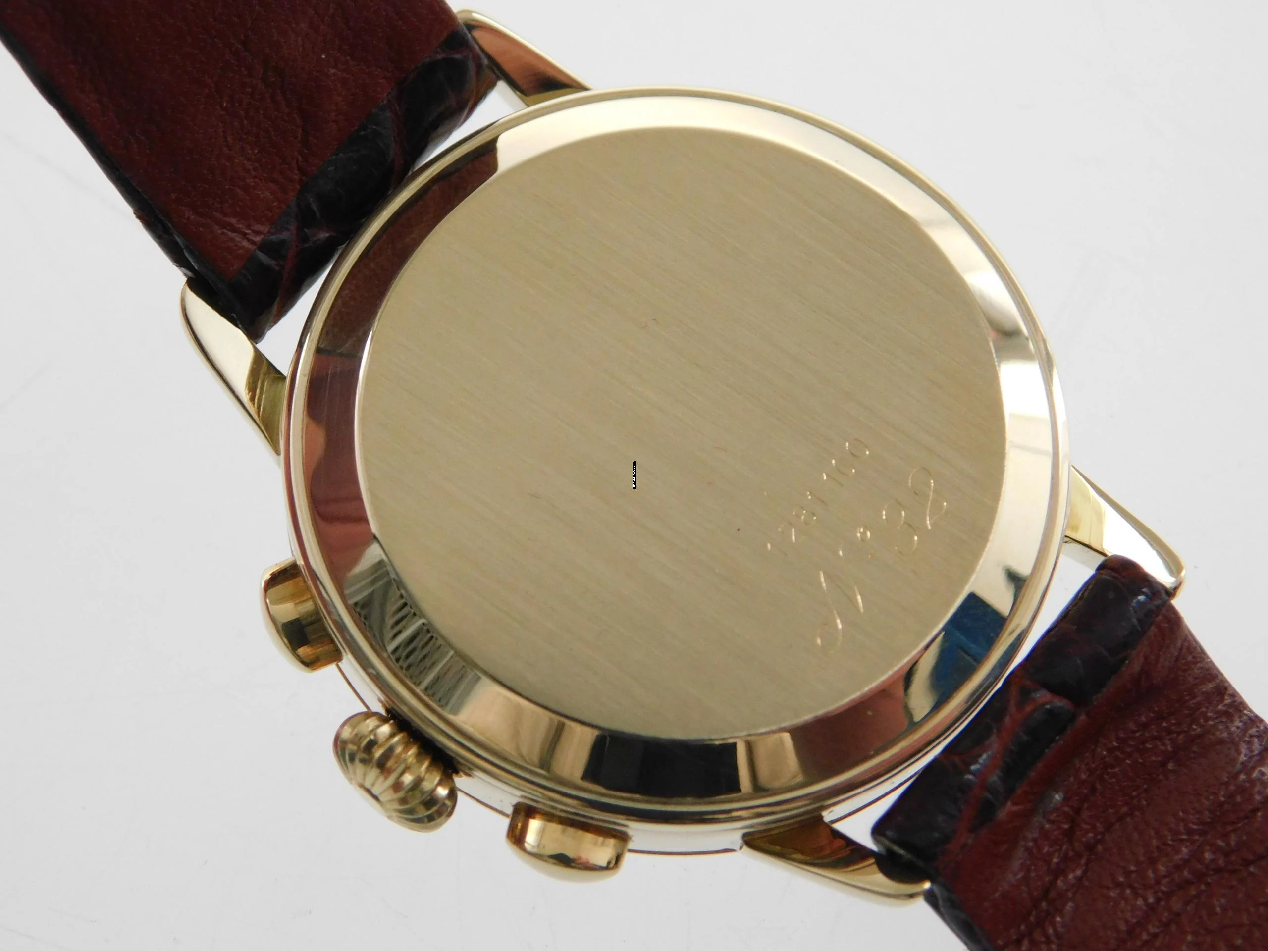 Thumbnail von Universal Genève Tri-Compax Chronograph Tri Compax 18 Kt Gold im original Zustand Kaliber 281 Absolute Rarität 34 mm Herrenuhr