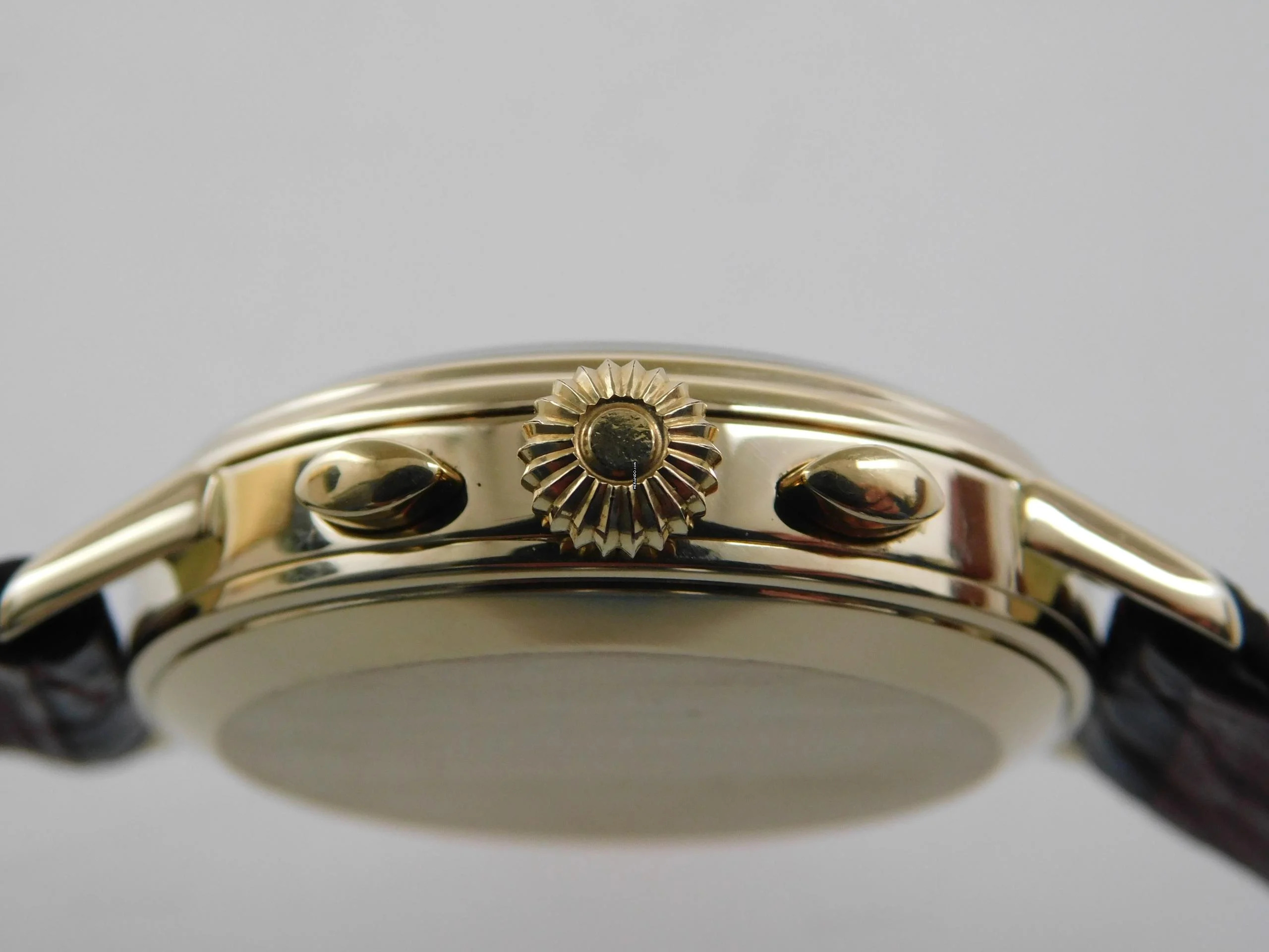 Thumbnail von Universal Genève Tri-Compax Chronograph Tri Compax 18 Kt Gold im original Zustand Kaliber 281 Absolute Rarität 34 mm Herrenuhr