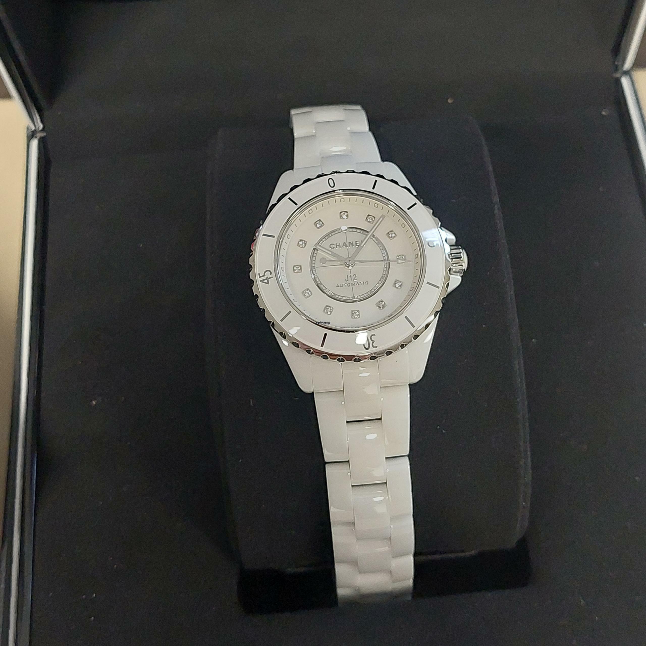 Thumbnail von Chanel J12 H9741 - 12.2 Caliber - Diamonds Automatic - 33mm Full Set